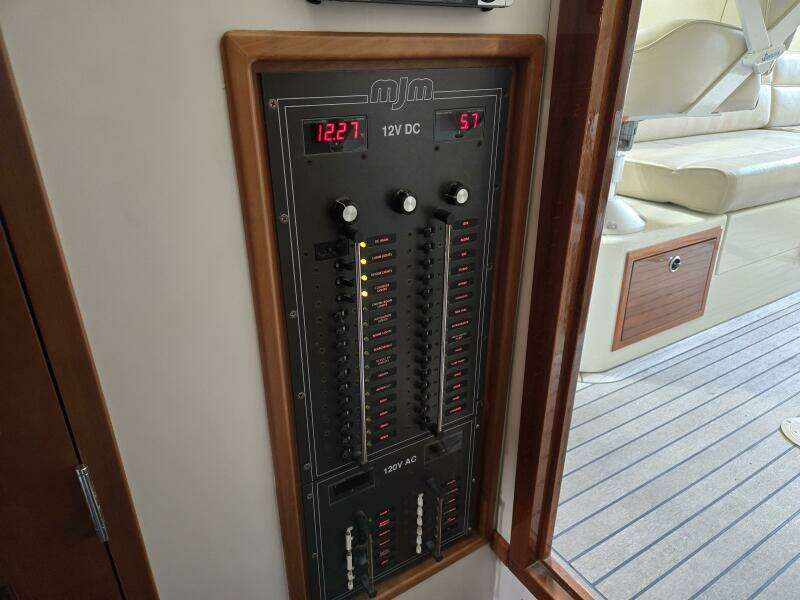 BLUE SKYz 29ft MJM Yacht For Sale