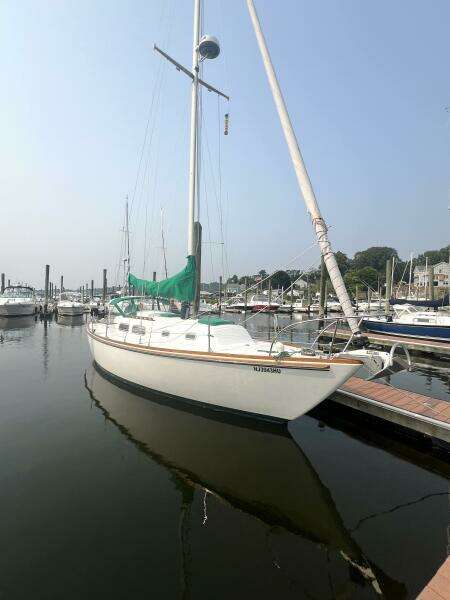 Wanderer 35ft Pearson Yacht For Sale