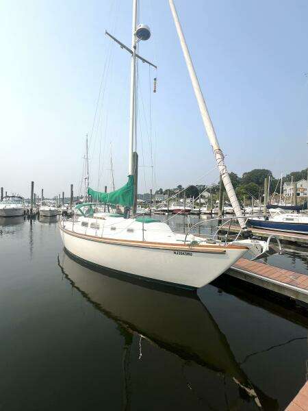 Wanderer 35ft Pearson Yacht For Sale