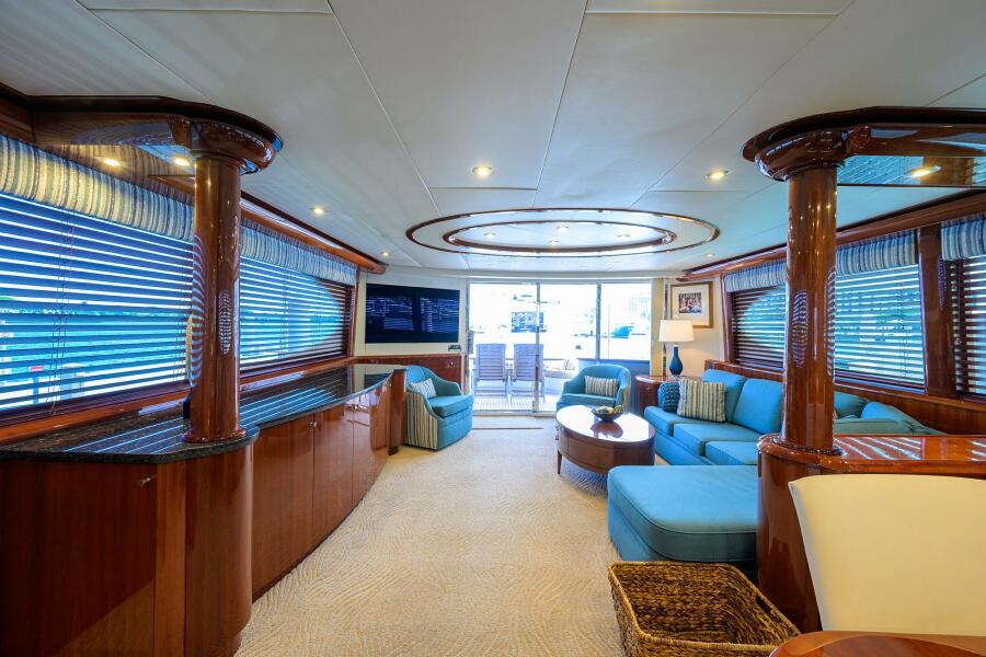 80' 2007 Lazzara Yachts 80 Enclosed