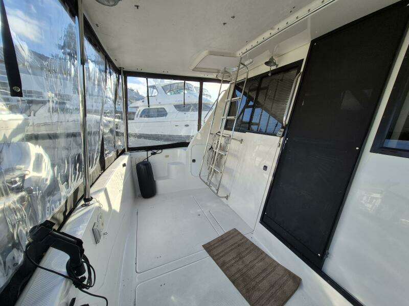 39ft Bayliner Yacht For Sale