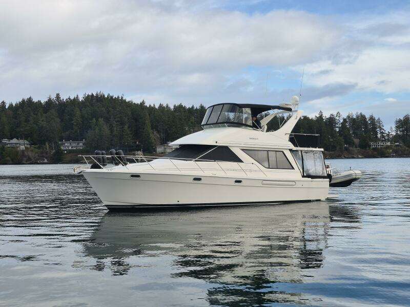 39ft Bayliner Yacht For Sale