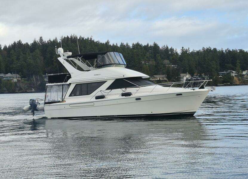 39ft Bayliner Yacht For Sale