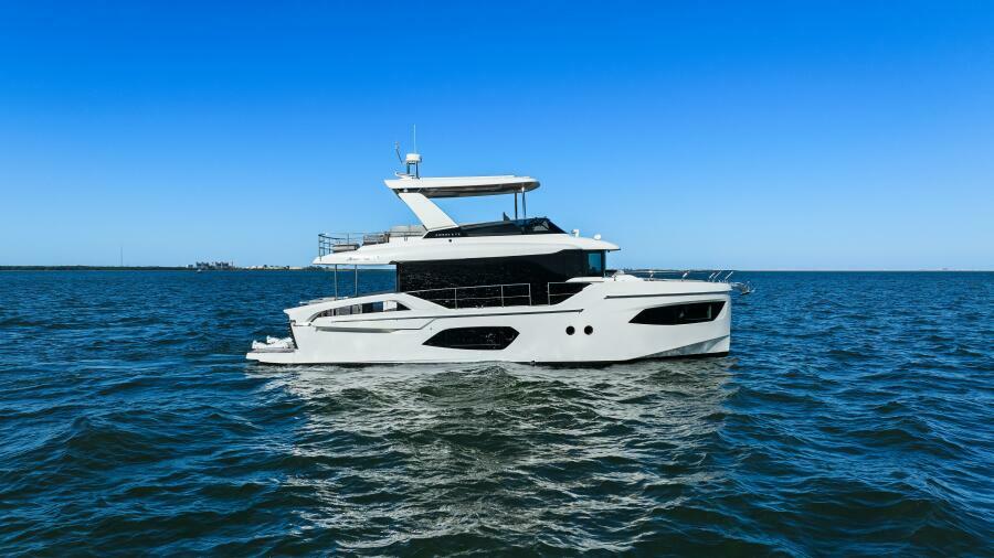 53' 2025 Absolute Navetta 53