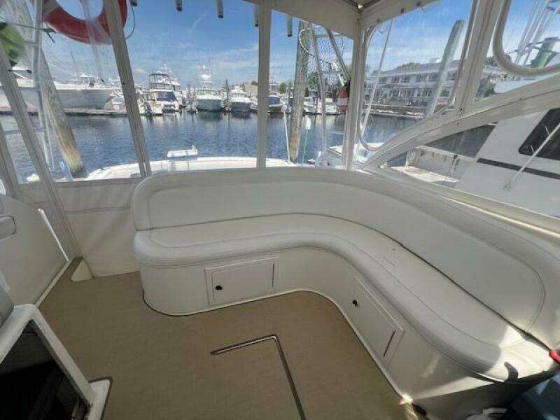 35ft Carolina Classic Yacht For Sale