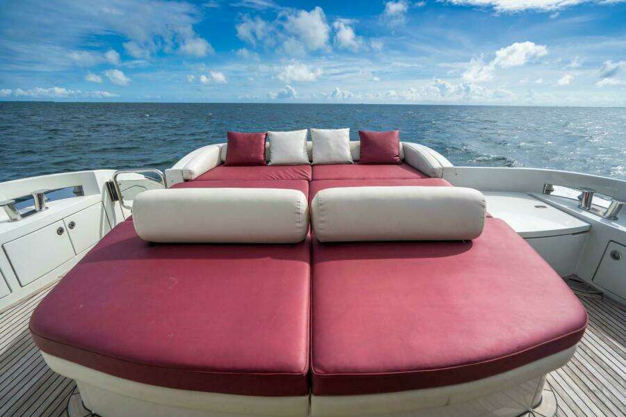 68ft Azimut Yacht For Sale