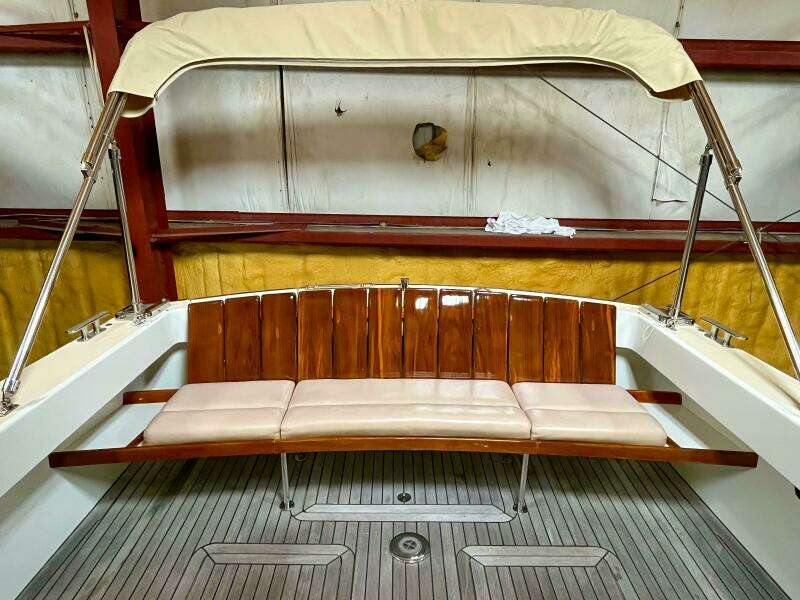 34ft MJM Yacht For Sale