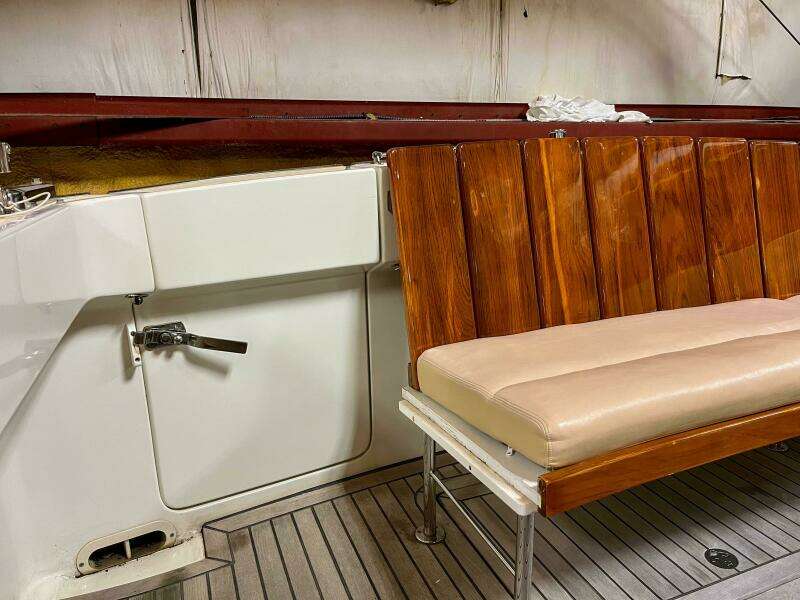 34ft MJM Yacht For Sale