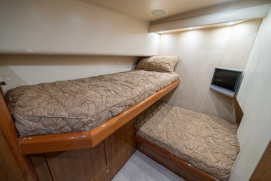 56' 2006 Viking 56 Convertible