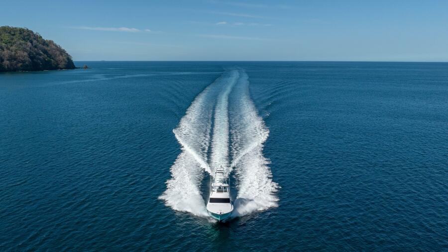 56' 2006 Viking 56 Convertible