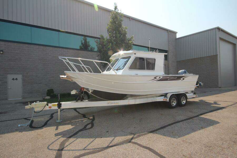 Boat Show Special Pricing 24ft Weldcraft Yacht For Sale
