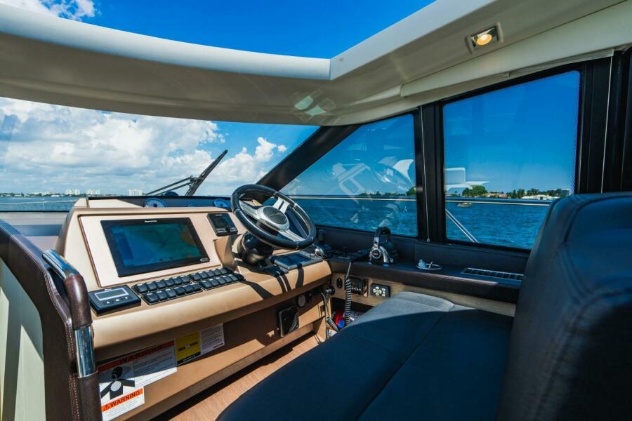 50' 2018 Prestige 500S