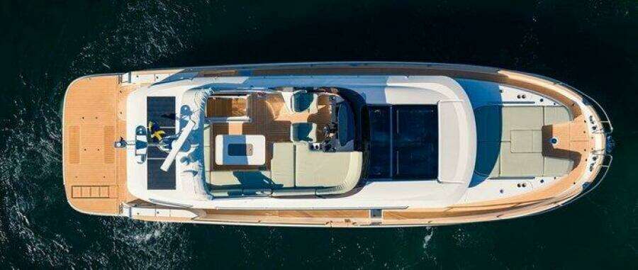 Nimbus 495 Flybridge Profile