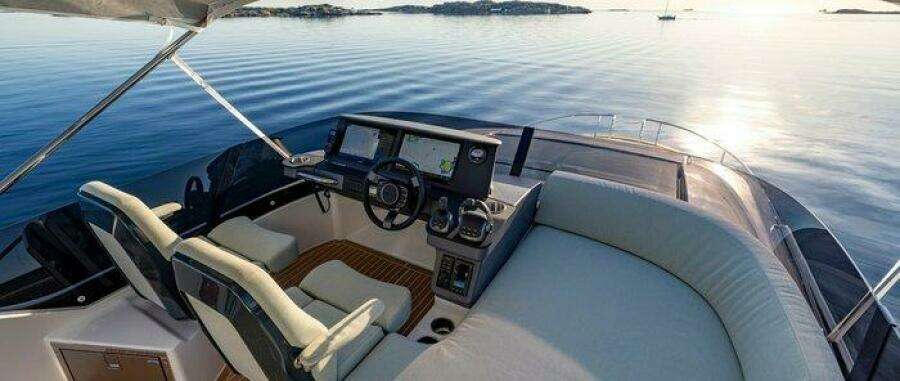 Nimbus 495 Flybridge Flybridge