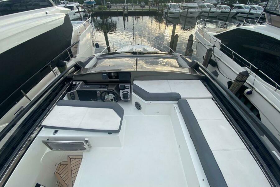 47' 2019 Galeon 470 Sky