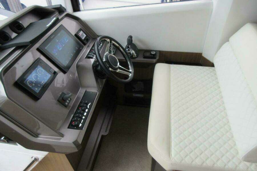 47ft Galeon Yacht For Sale