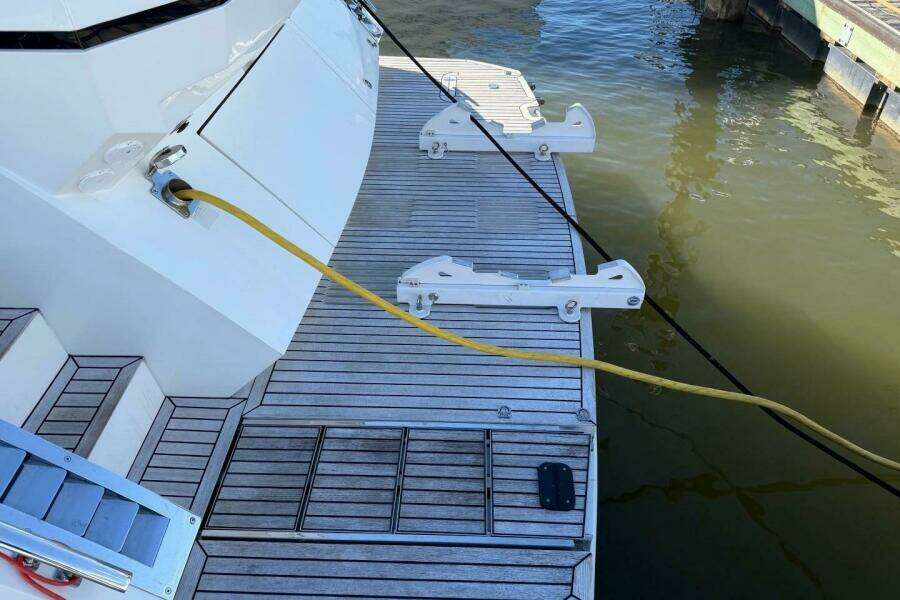 47ft Galeon Yacht For Sale