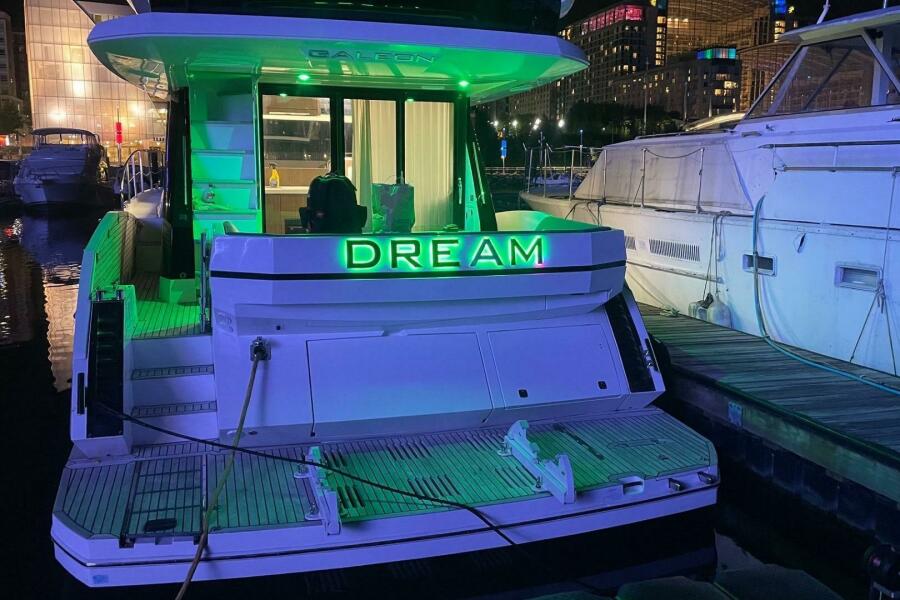 47' 2019 Galeon 470 Sky