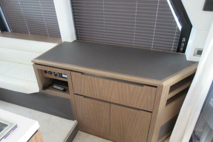 47' 2019 Galeon 470 Sky