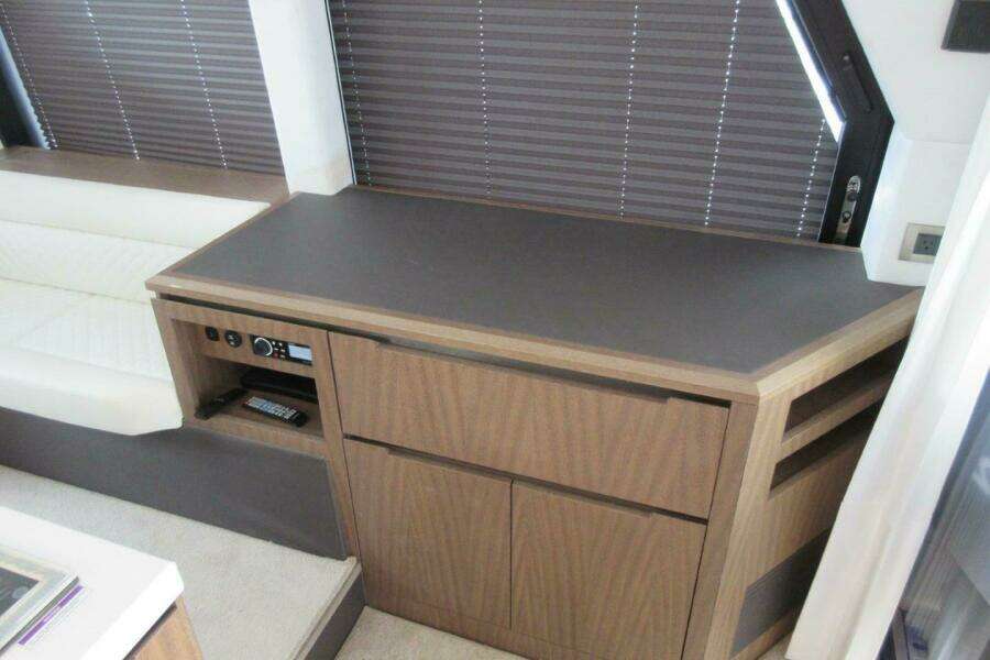 47ft Galeon Yacht For Sale