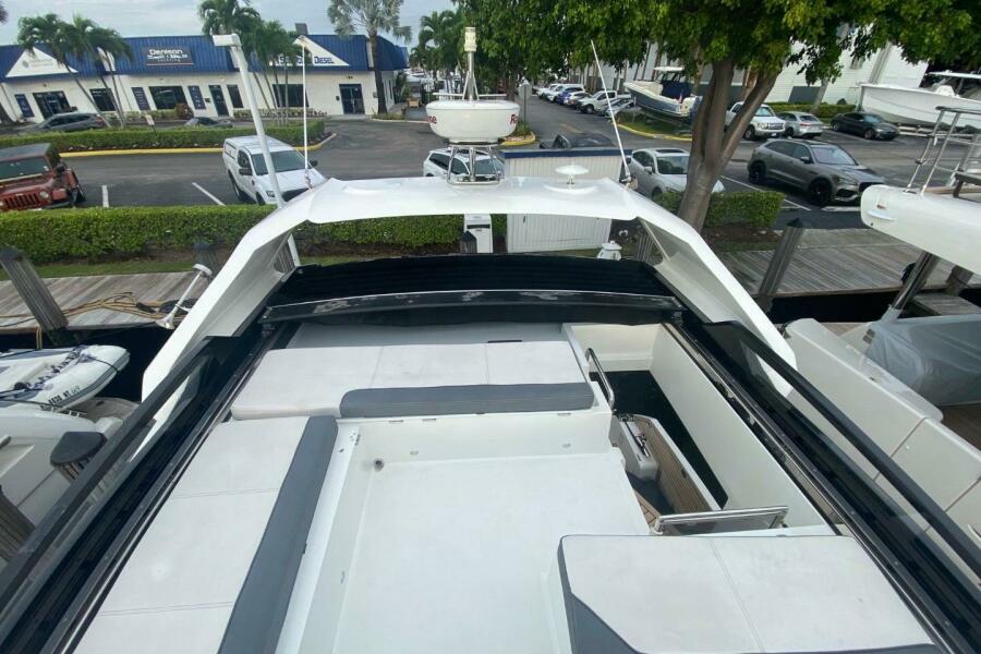 47' 2019 Galeon 470 Sky