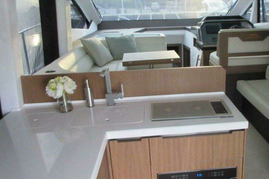 47ft Galeon Yacht For Sale