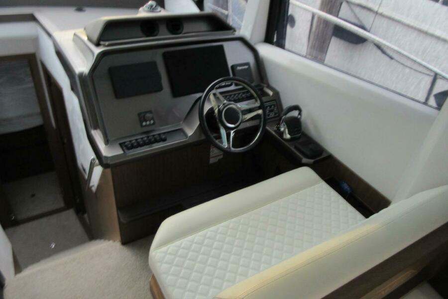 47' 2019 Galeon 470 Sky