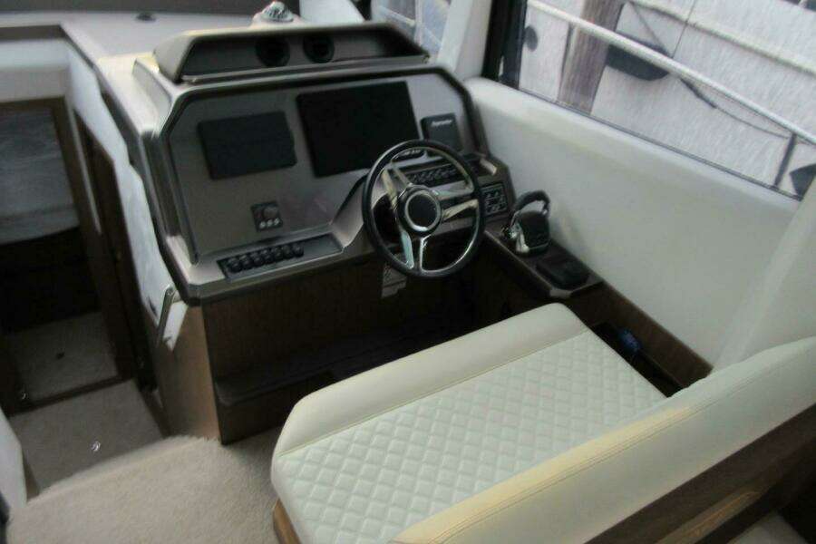 47ft Galeon Yacht For Sale