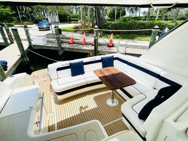45' 2010 Sea Ray 450 Sundancer
