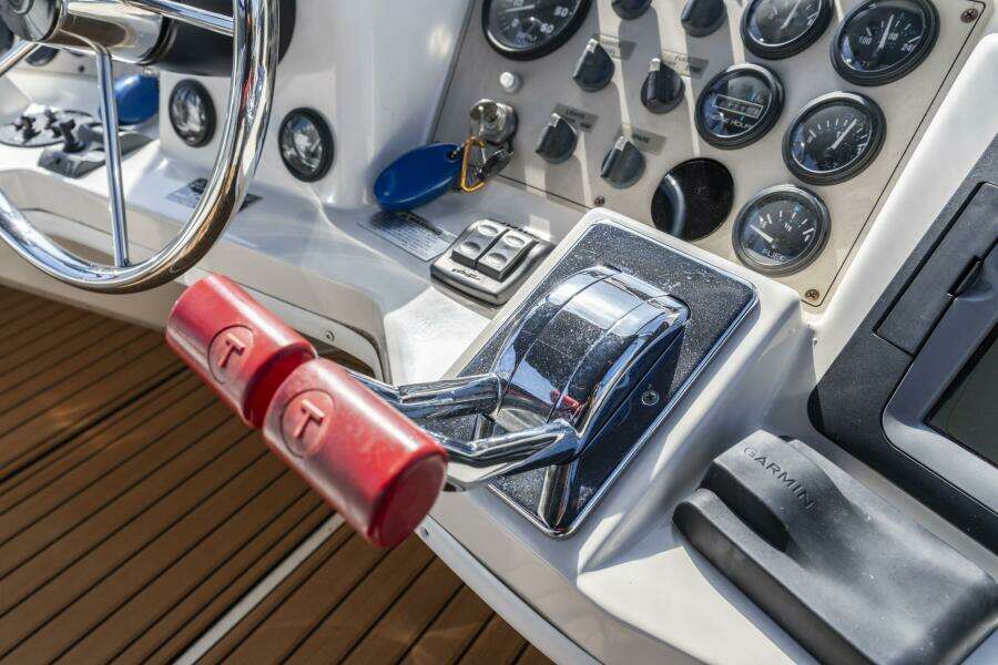 35ft Carver Yacht For Sale