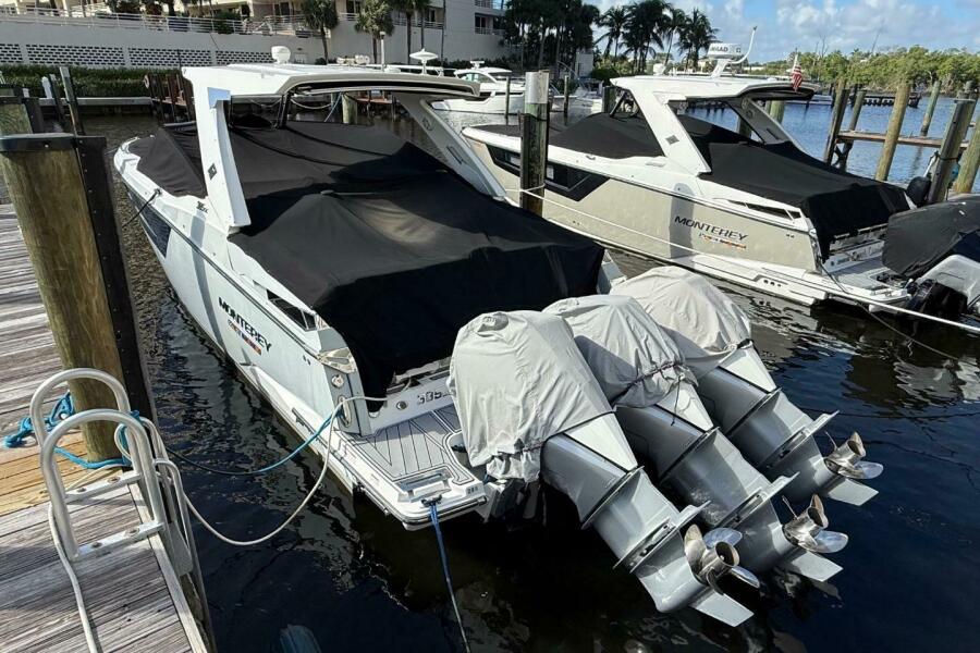 38' 2022 Monterey 385 Super Express