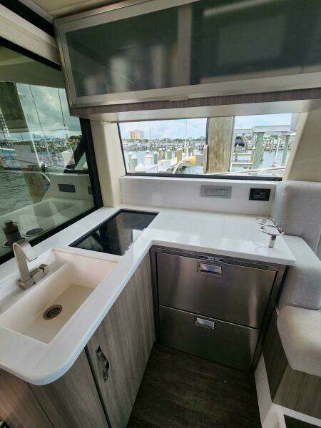 38ft Regal Yacht For Sale