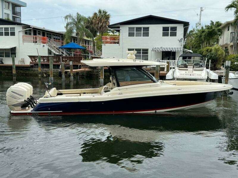 35ft Chris Craft Yacht For Sale