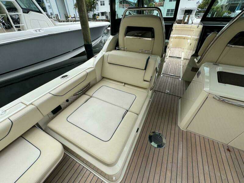 35ft Chris Craft Yacht For Sale