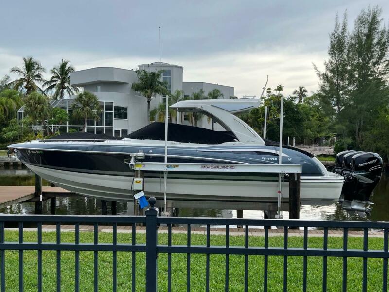 35' 2020 Formula 350 Crossover Bowrider