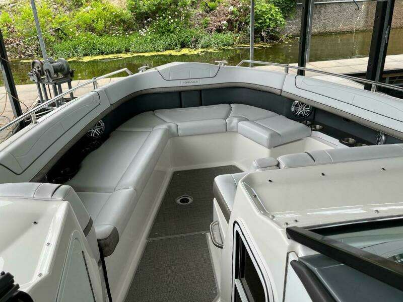 35ft Formula Yacht For Sale