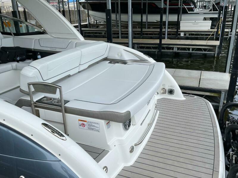 35' 2020 Formula 350 Crossover Bowrider