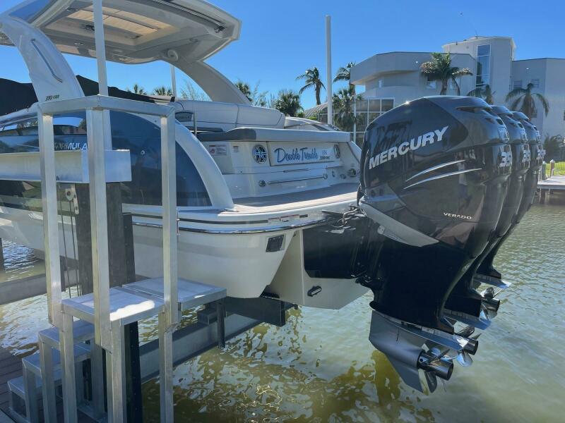 35' 2020 Formula 350 Crossover Bowrider