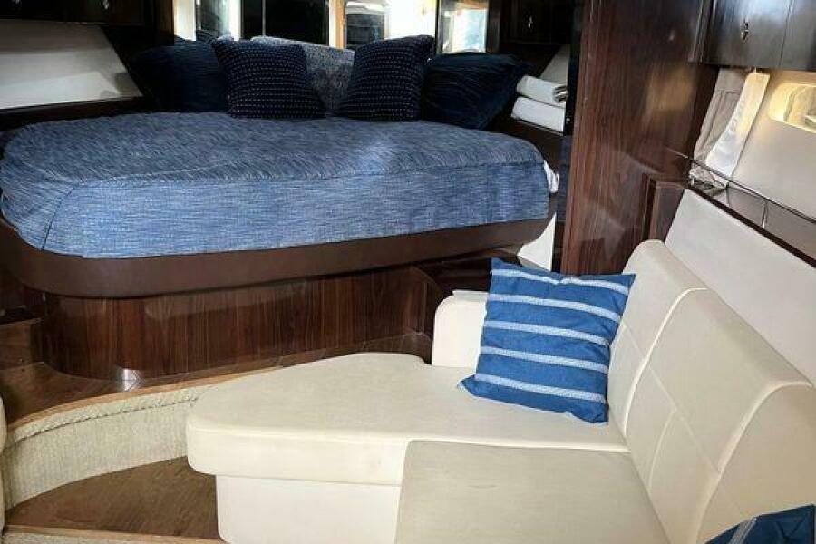 35' 2017 Sea Ray Sundancer 350