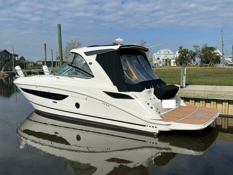 35' 2017 Sea Ray Sundancer 350