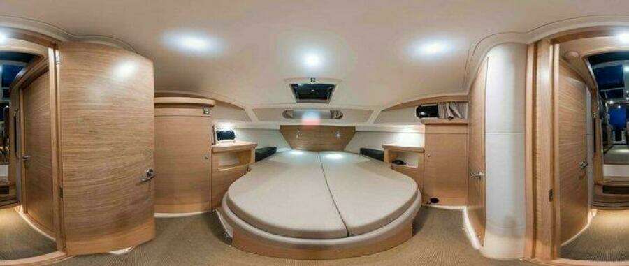 Nimbus 365 Coupe Cabin