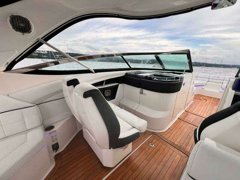 35ft Sea Ray Yacht For Sale