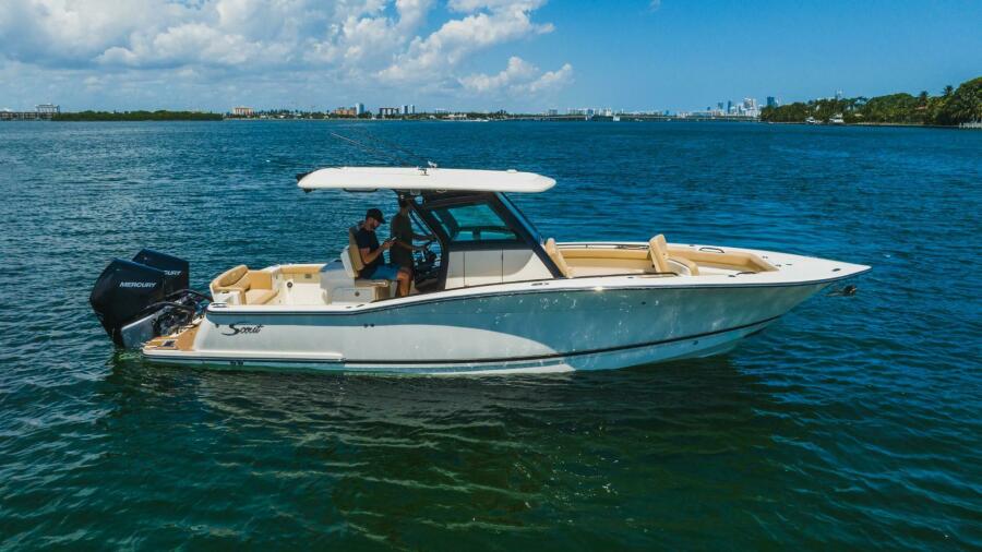 30' 2022 Scout 305 LXF
