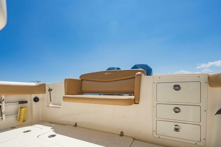 30' 2022 Scout 305 LXF