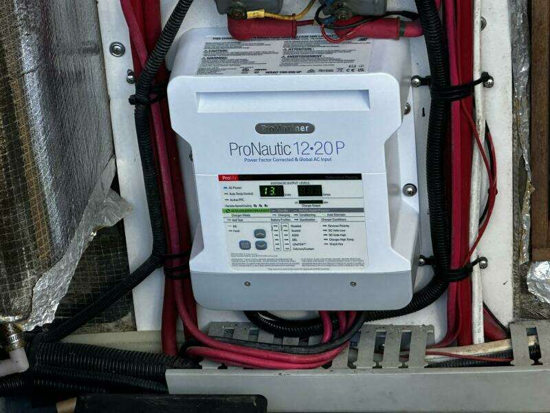 Four Play 35ft Luhrs Yacht For Sale