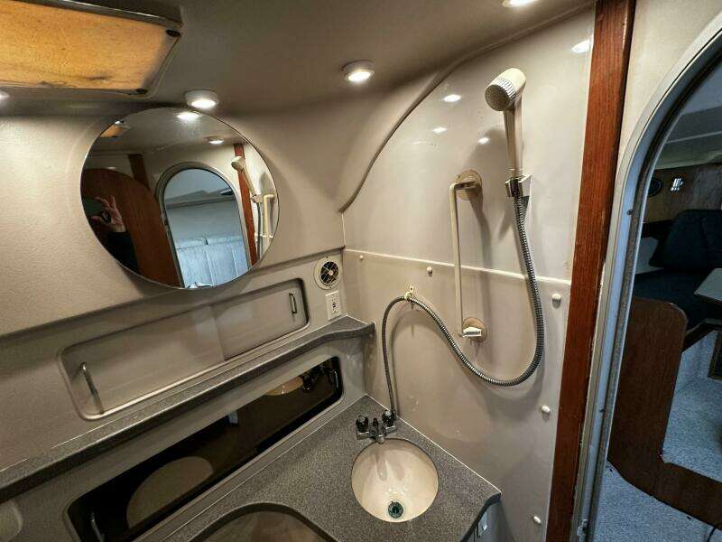 Four Play 35ft Luhrs Yacht For Sale