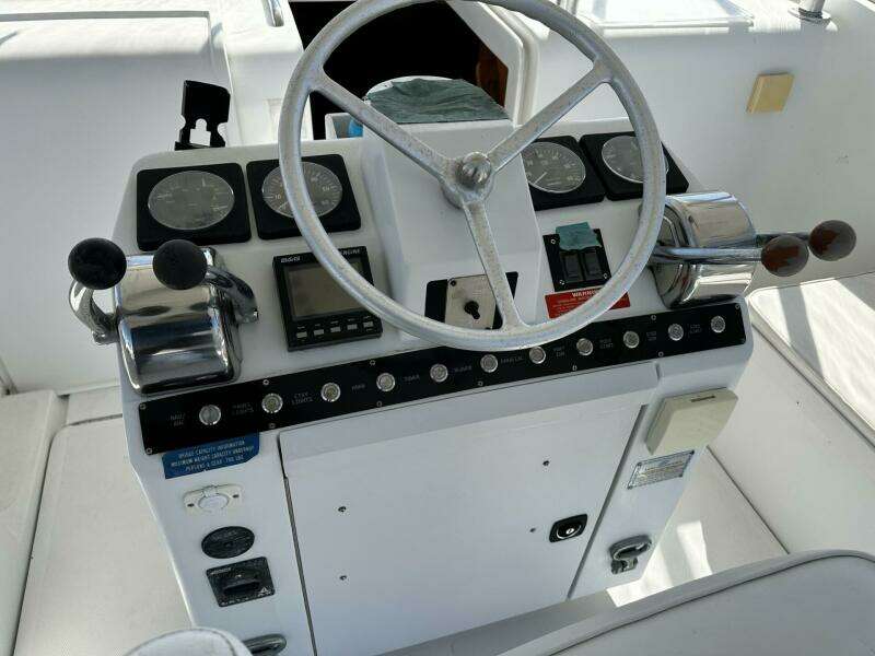 Four Play 35ft Luhrs Yacht For Sale