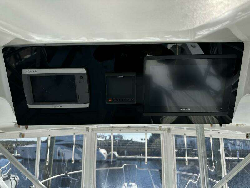 Four Play 35ft Luhrs Yacht For Sale