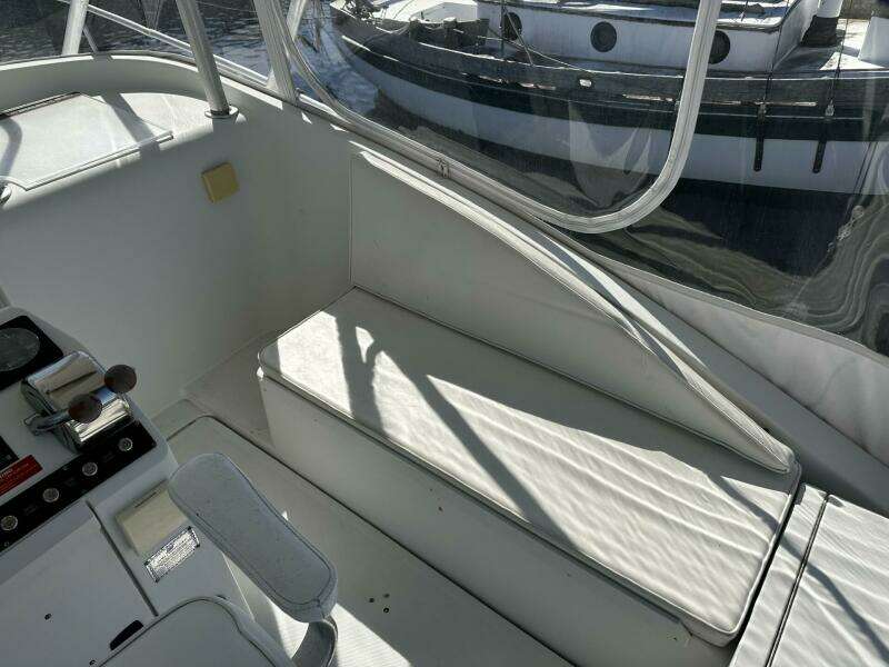 Four Play 35ft Luhrs Yacht For Sale