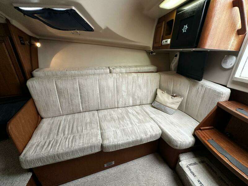 Four Play 35ft Luhrs Yacht For Sale